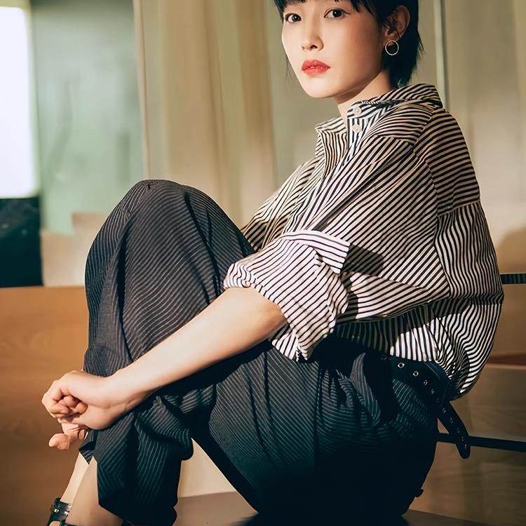 经典百搭款!分分钟穿出范儿!黑白条纹衬衫女长袖衬衫女设计感上衣