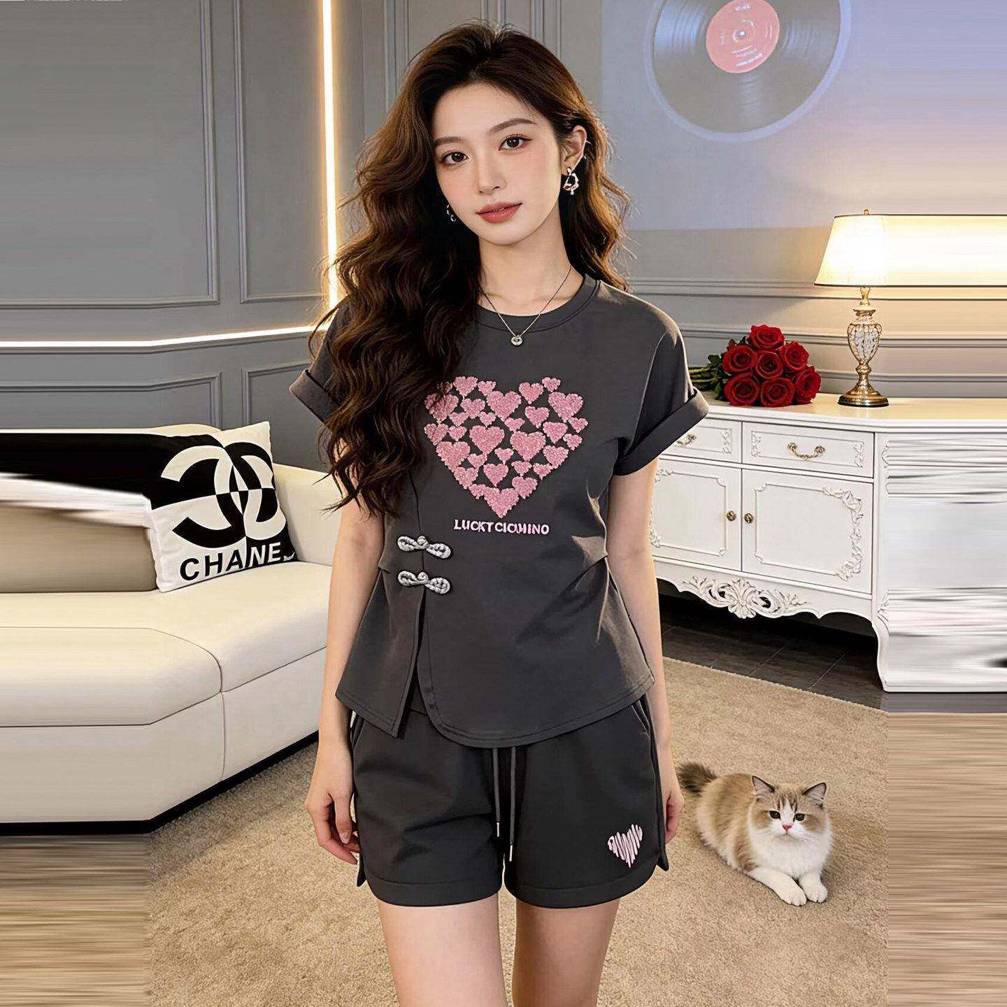 香港代购时尚套装女夏季新款显瘦爱心印花短袖T恤休闲短裤两件套