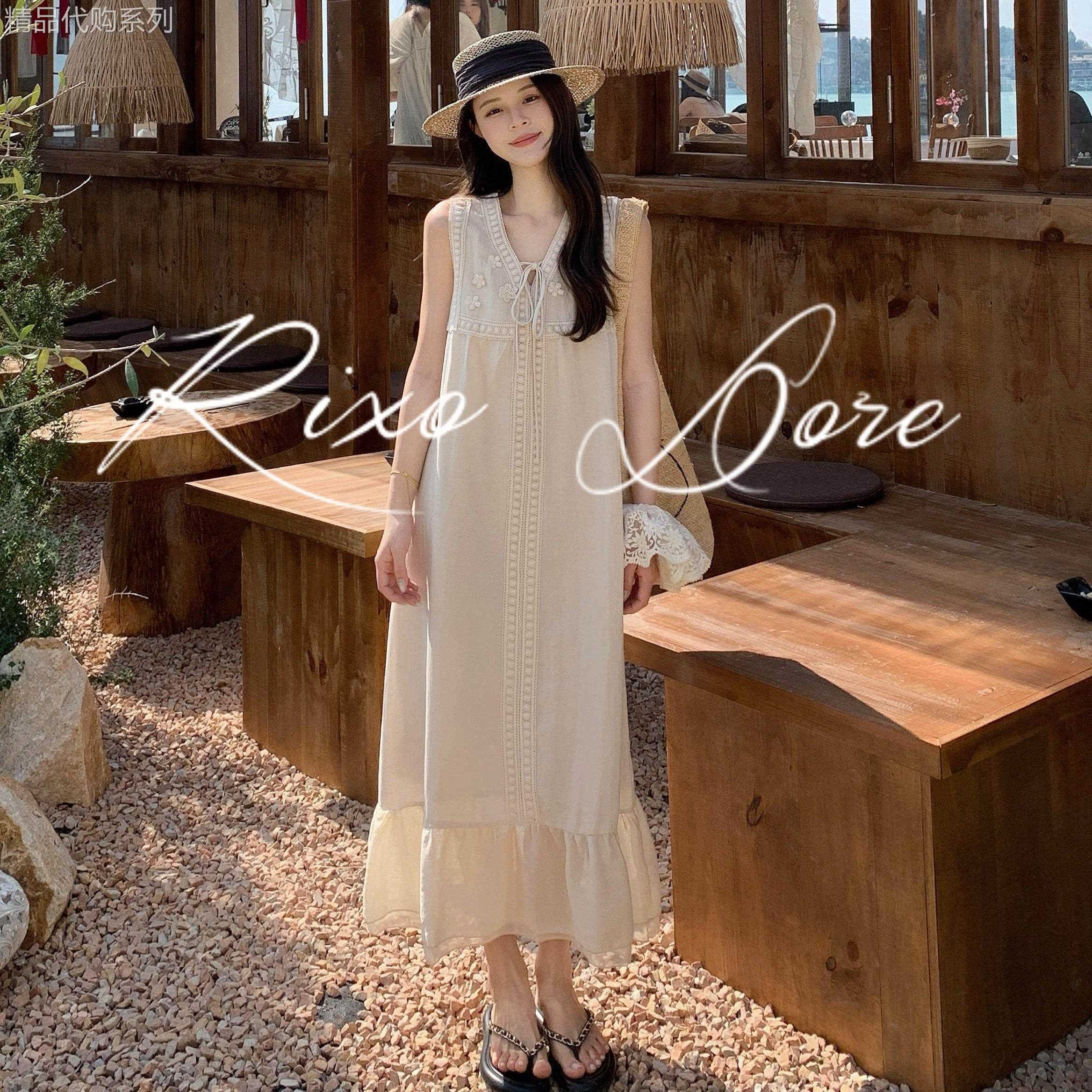 RIXO DORE法式温柔风无袖V领宽松蕾丝洋装女白色长裙气质度假风