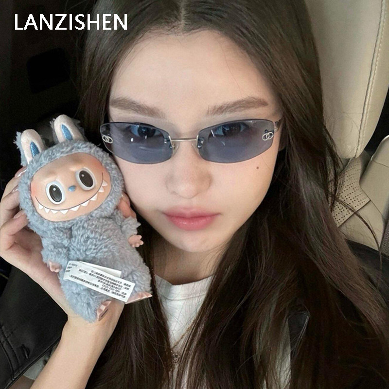欧美辣妹无边框蓝色太阳镜