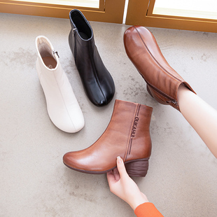 欧卡汇冬季加绒妈妈鞋纯色久穿不累脚防滑女士时装靴鞋子女鞋冬