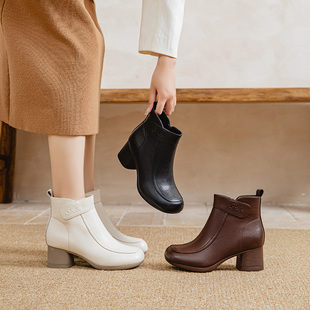 欧卡汇靴子女2025新款真皮妈妈鞋保暖冬季女短靴舒适英伦风皮棉靴