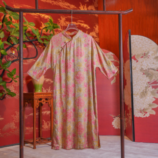 喜悅質(zhì)造新中式 國(guó)風(fēng)氣質(zhì)時(shí)尚 連衣裙 粉黛