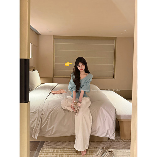 Mengling梦玲 初春来信 湖绿色V领针织衫松弛百搭清新上衣