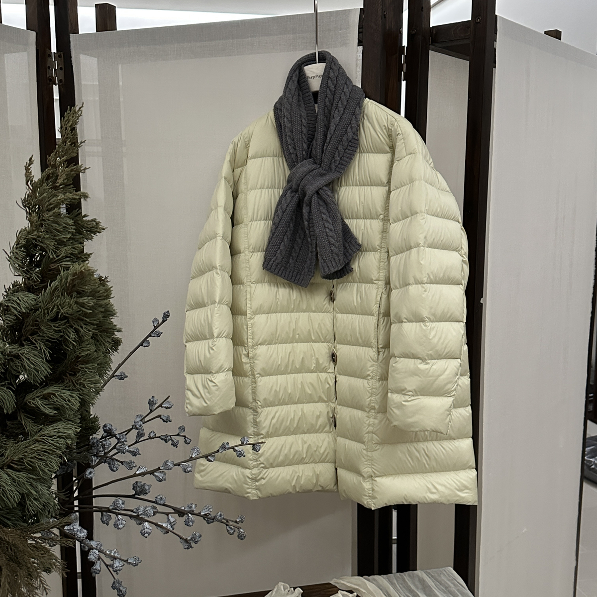 多多小众设计骨保暖羽绒服外套(配围巾)(充绒量200g)8997