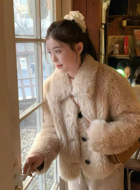 Beginning -毛皮草短款女翻领白色羊毛外套（含100羊毛）Q多25-24