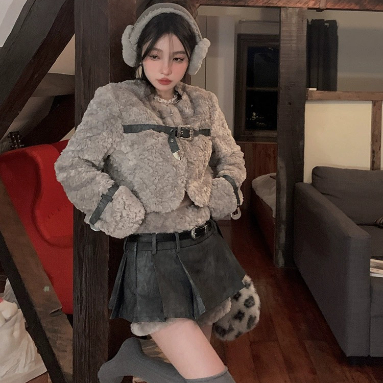 多多家冬上新小众设计潮牌皮带扣毛毛短外套Z7610