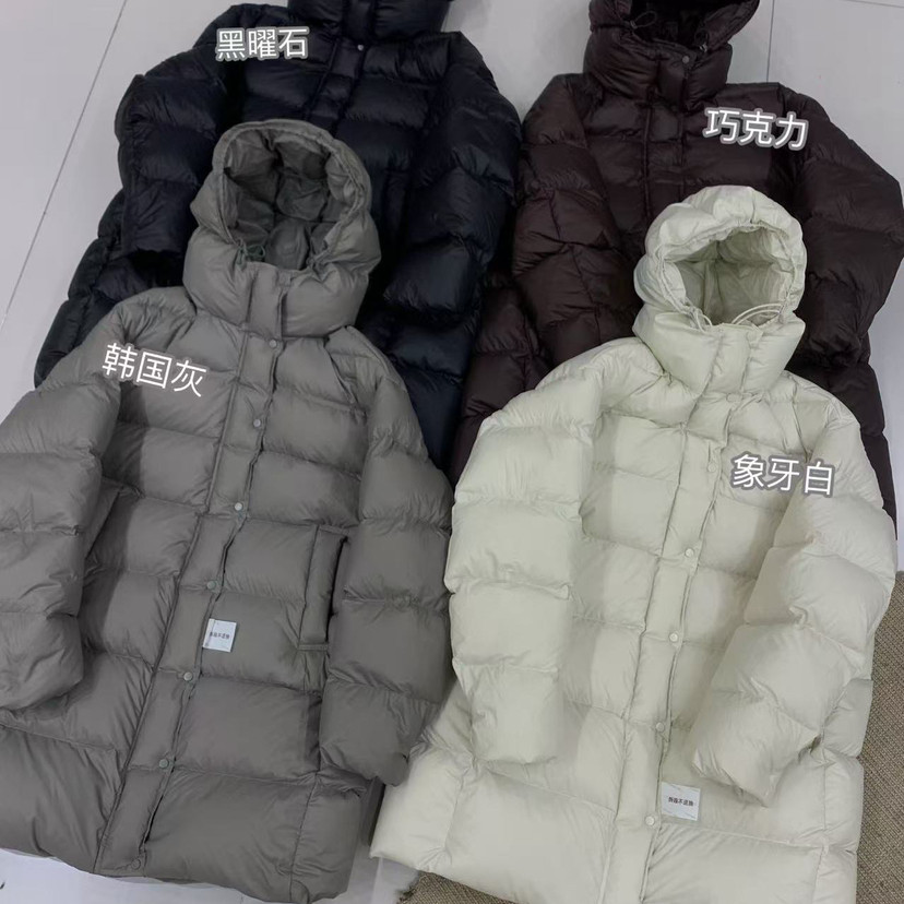 多多冬上新简约廓形连帽宽松保暖羽绒服外套625xm