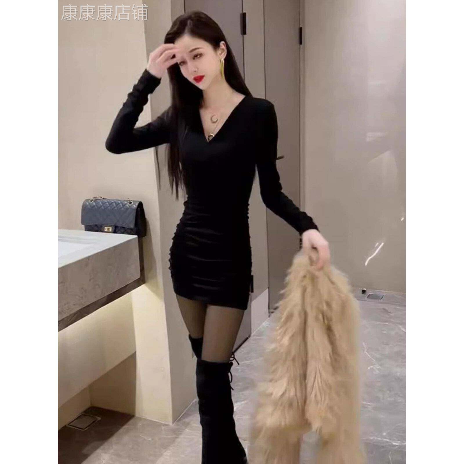 v领长袖连衣裙女春秋季性感褶皱修身显瘦包臀内搭打底礼服小黑裙
