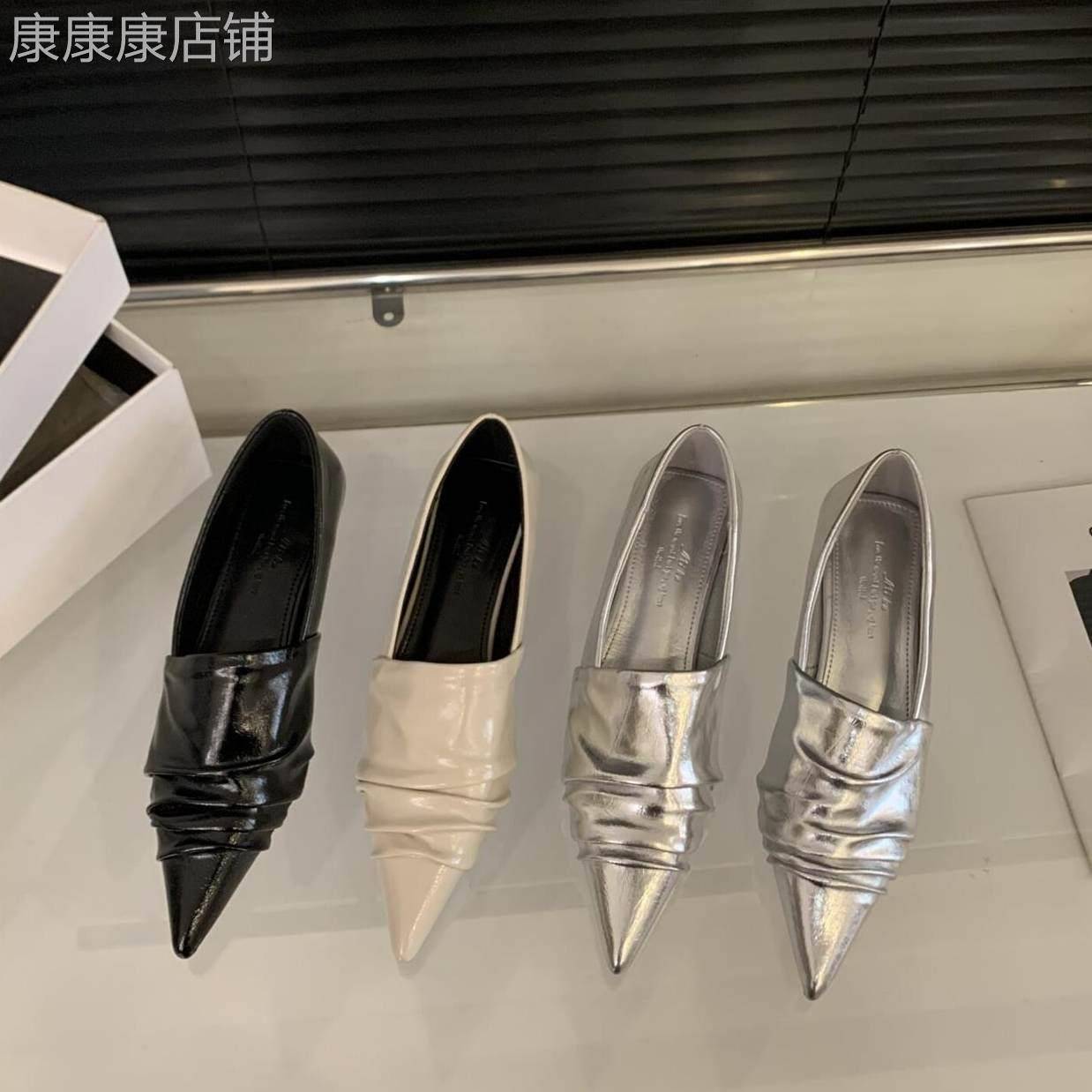 香港中高跟尖头银色单鞋女鞋子2026夏季小众设计褶皱配裙子通勤鞋