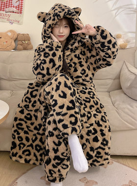 加厚珊瑚绒豹纹睡衣女冬季长款连帽对襟家居服聚酯纤维睡袍组