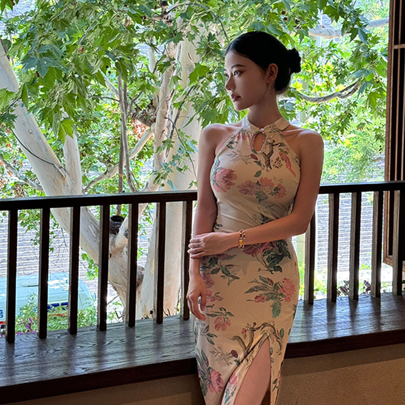 新中式印花挖肩修身连衣裙女夏季