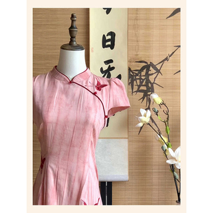 【飞花令】新中式粉色改良旗袍日常气质收腰蝴蝶刺绣国风连衣裙夏