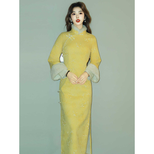 黄色冬季复古可以上班穿的旗袍女2025新款气质连衣裙竹节发泡印花