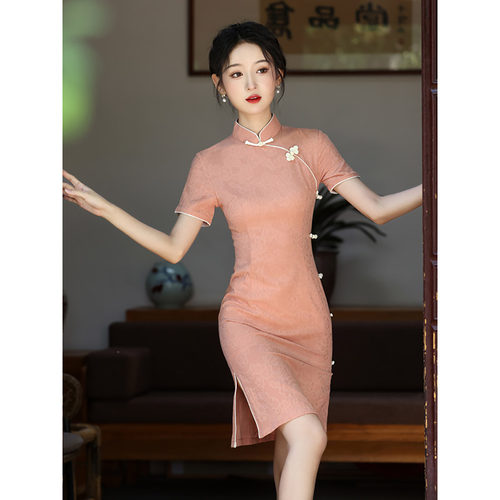 粉色旗袍年轻款少女2024新款