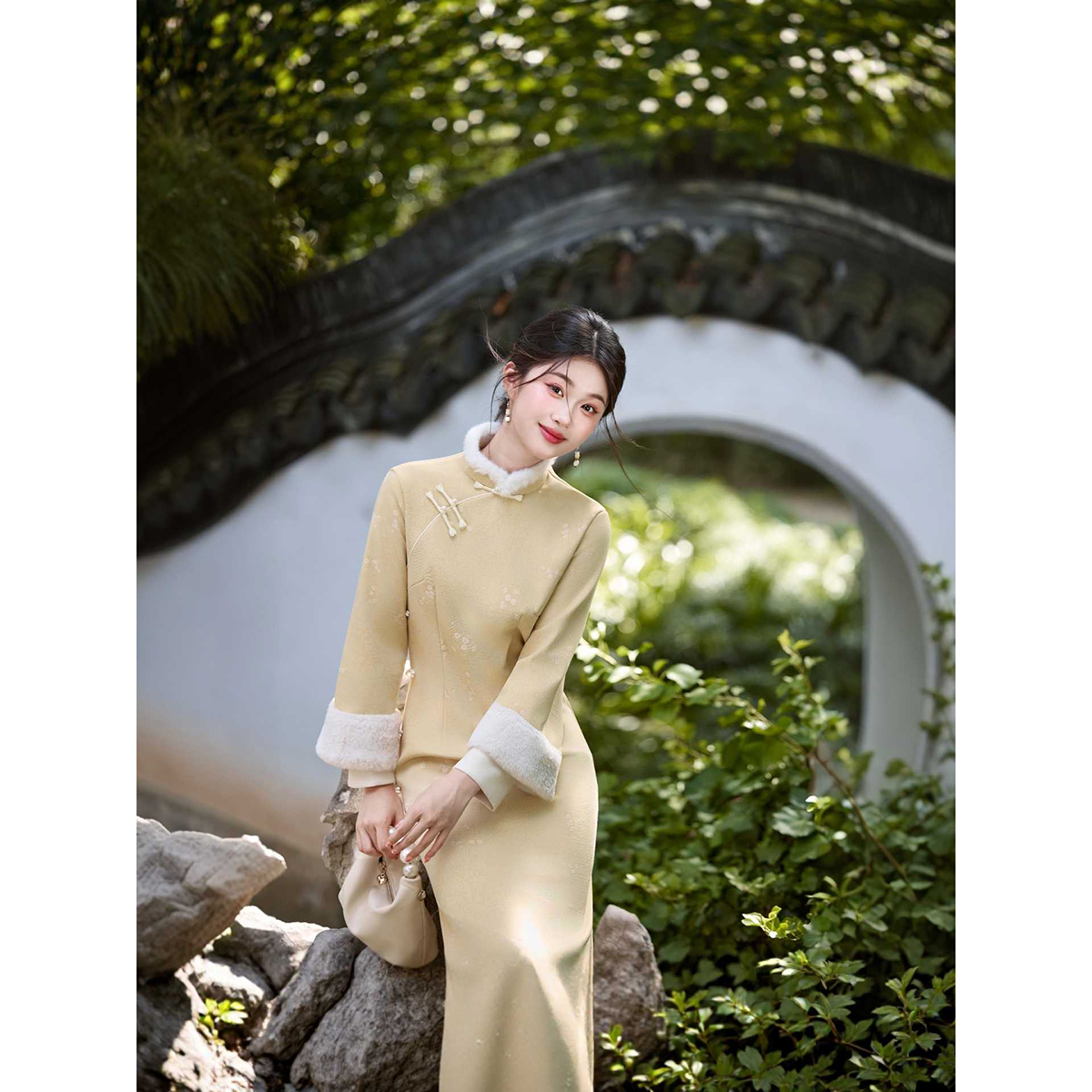 绝美新中式黄色改良旗袍2025新款