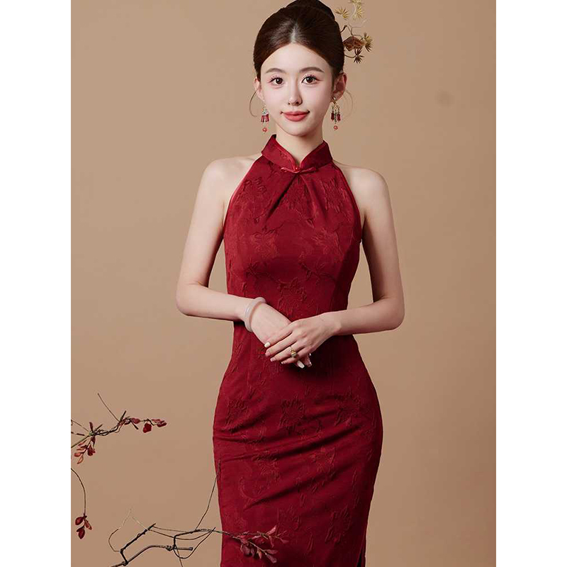 红色挂脖晨袍订婚旗袍敬酒服