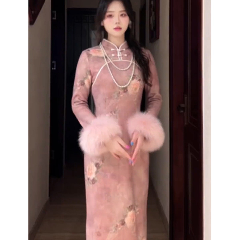 新中式国风改良粉色旗袍年轻款