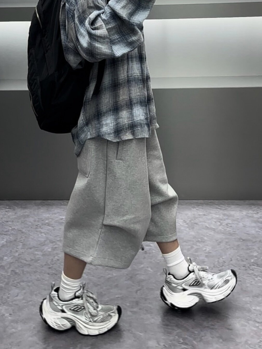NONNOD GRAY PREMIUM GREY ATHLETIC SHORTS OVER-THE-KNEE THREE-DIMENSIONAL SILHOUETTE ALL GREY TEXTURE CROPPED MEN