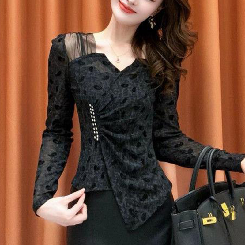 2025秋季新款高级感重工钉钻拼接上衣网纱肩不规则收腰显瘦打底衫