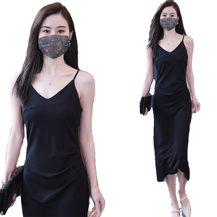 黑色吊带裙高级感连衣裙女夏秋季新款垂坠感长裙气质显瘦开叉裙子
