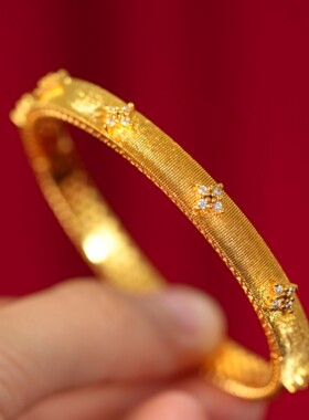 金色丝绒复古国风点钻手镯