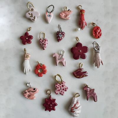 亚马逊多巴胺日常百搭爱心心形十字青蛙手掌花花燕子滴油吊坠
