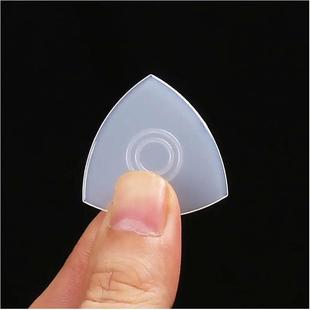 中阮拨片专业柳琴月琴大阮演奏三角尼龙弹片拨子防滑耐磨乐器配件