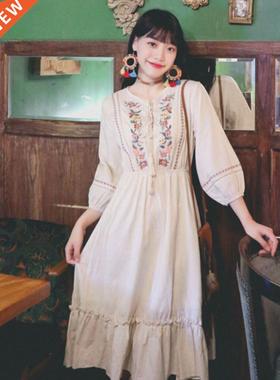 Summer new women	s dress retro ethnic style eroidered tas
