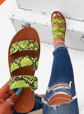 2021 hot style European and American large size sandals snak