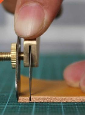 Bricolage couteau de coupe en laiton cuir positionnement Cut