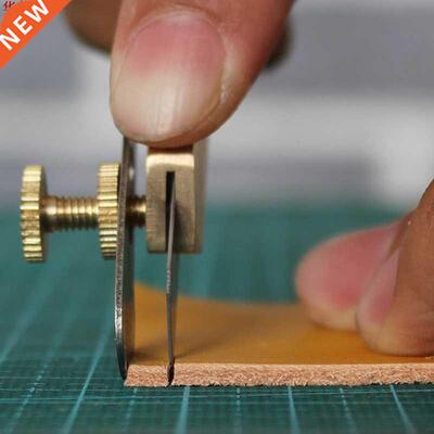 Bricolage couteau de coupe en laiton cuir positionnement Cut