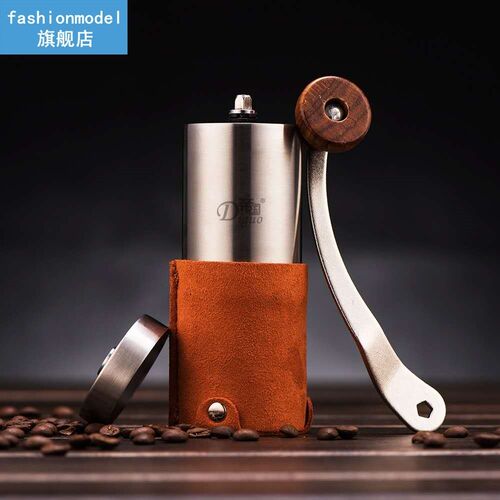 Multifunctional grindable coffee bean and pepper hand grinde