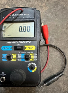 altek 942频率校验仪一台 带原厂包。开机显示正常，各 议价