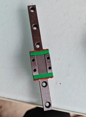 上银MGN9C直线导轨滑块，绿色防护装置，成色如图所示， 议价