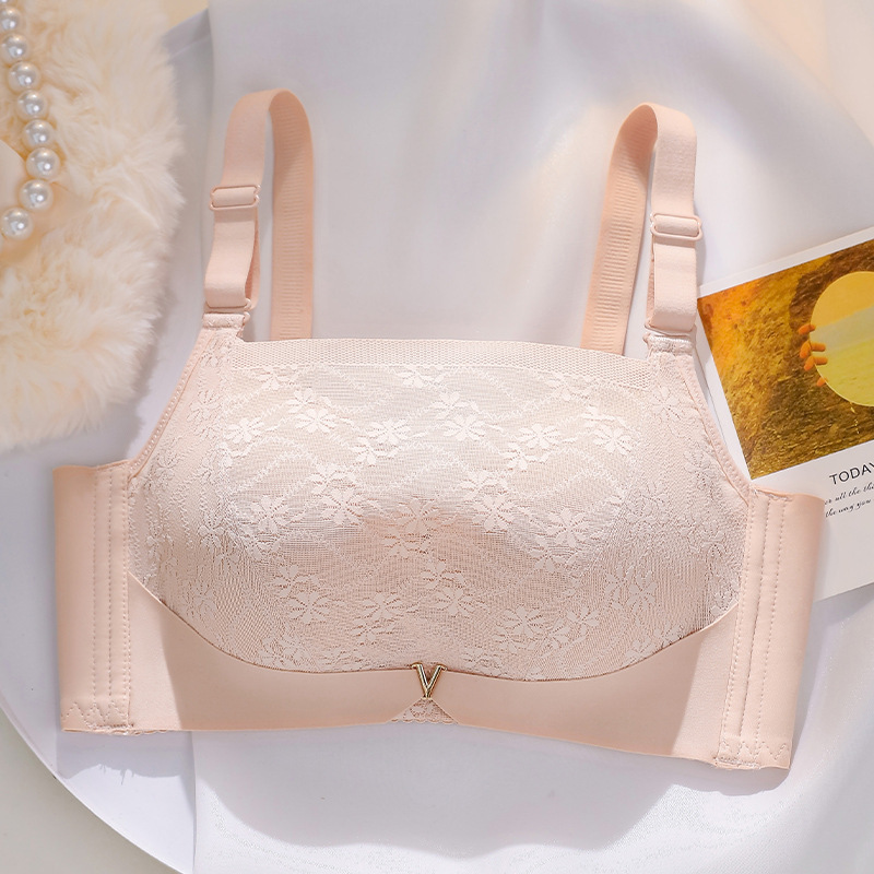 小胸聚拢抹胸防走光调整型内衣女收副乳上托无钢圈防下垂文胸罩