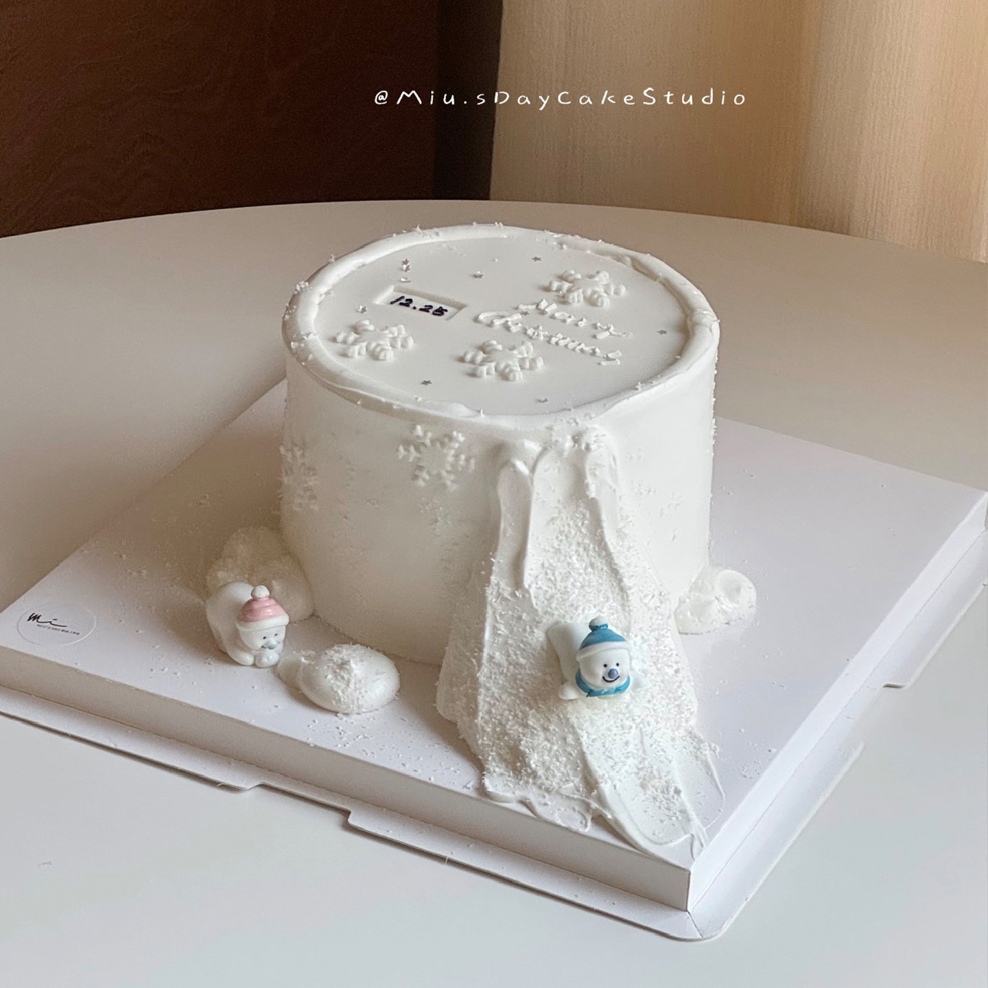 2025圣诞节手绘奶油滑梯雪人蛋糕