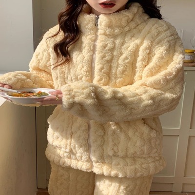 秋冬季睡衣女款珊瑚绒2025年新款纯色法兰绒加厚家居服套装可外穿