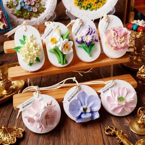 六一香薰花朵石膏娃娃涂色礼品