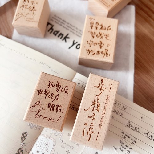 树脂文字印章两只浣熊新品