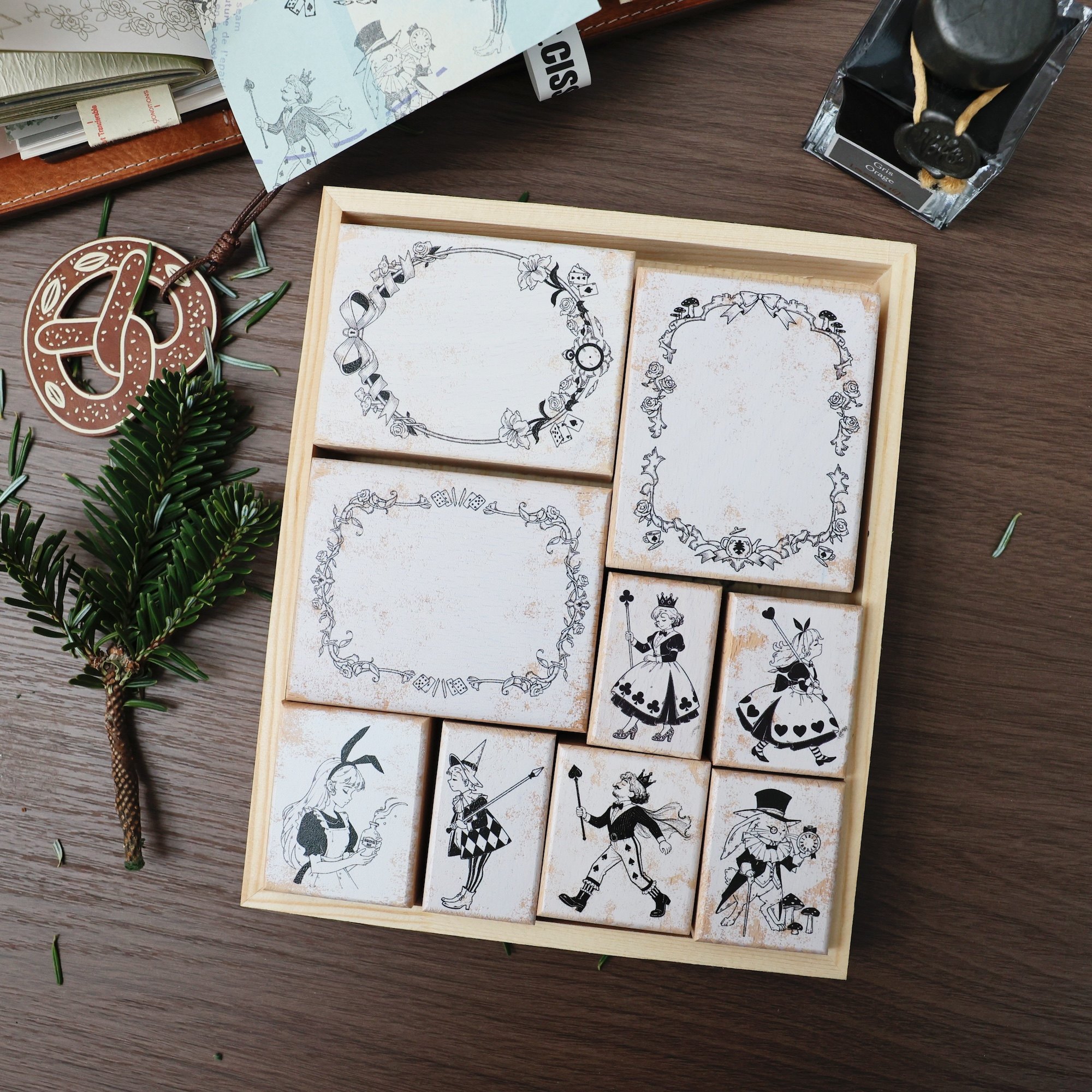 两只浣熊《梦境牌局》榉木树脂手账印章图章框人物轻复古拼贴日记,文具电教/文化用品/商务用品,成品印章/学生用印/火漆,淘宝优惠券,粉丝福利购,淘宝优惠卷