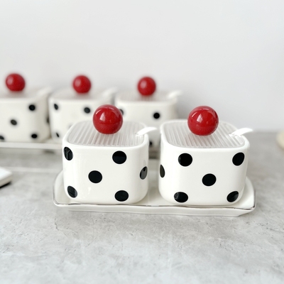 厨房瓷质细腻简约百搭