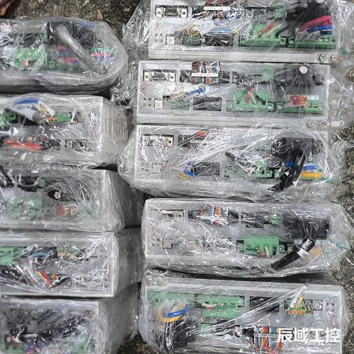 请议价IAI电缸驱动器，SCON-CA-200I-NP-5-2，