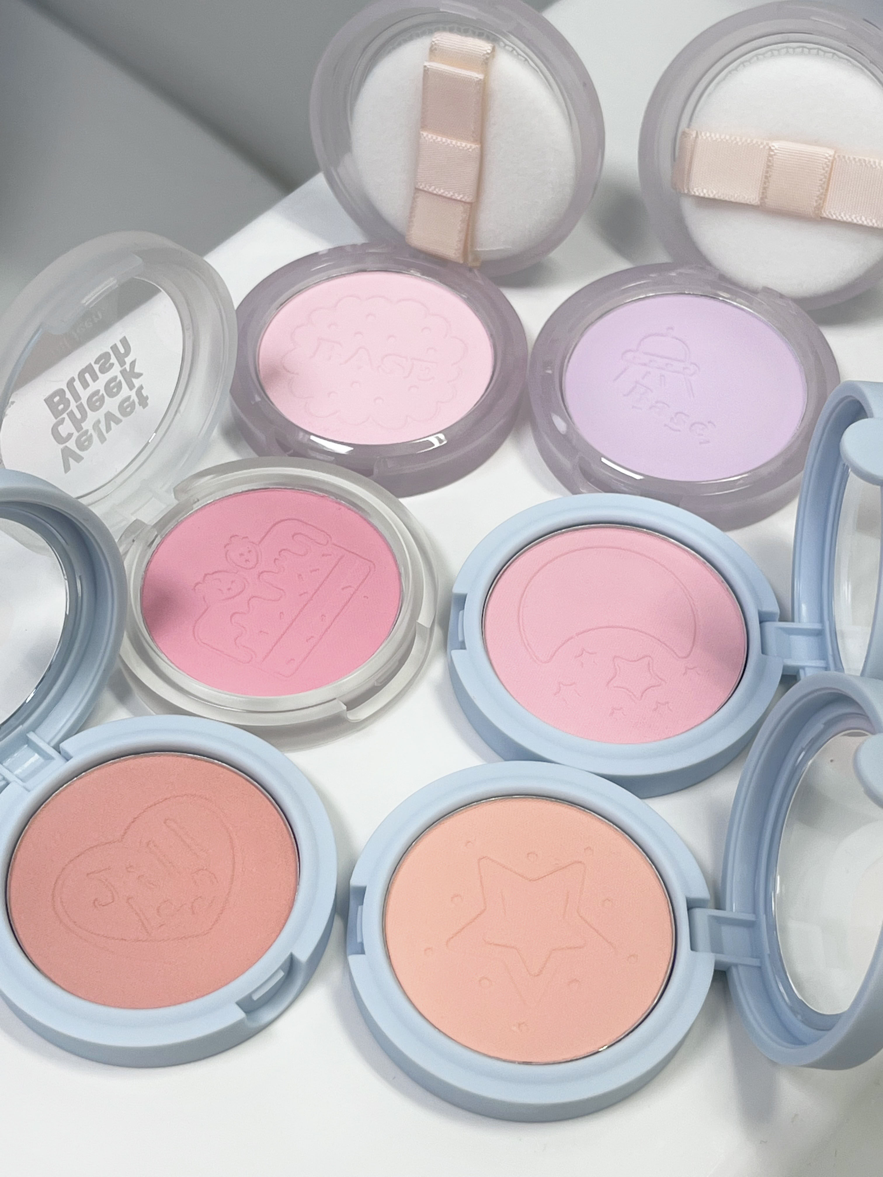 jill leen具可爱腮红  软萌草莓粉雾化毛孔 还有大火的腮紫!