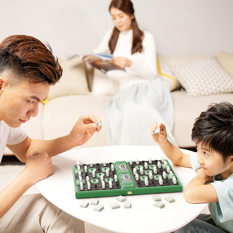 现货计客智能军棋军旗高档四国陆智力解题/通关玩具
