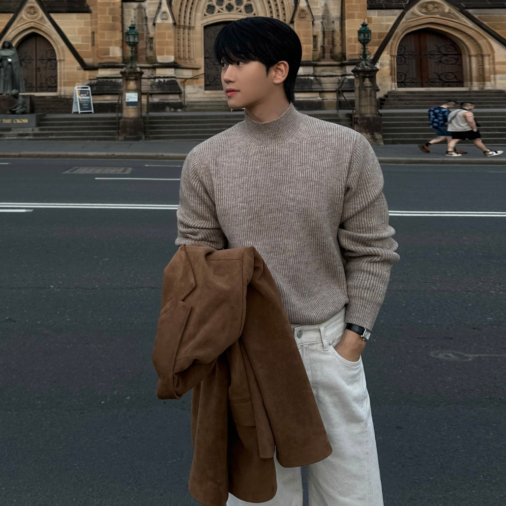 MRCYC简约风纯色半高领套头毛衣