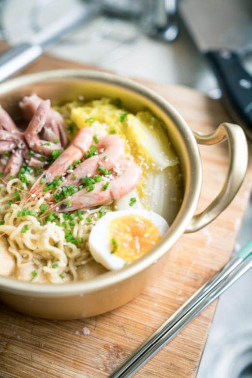 泡面鍋不鏽鋼金色煮鍋鋁鍋平底煮面黃銅湯鍋方便面家用部隊奶鍋日在類目 餐飲具, 餐具, 碗中 - 來自Buy2taobao.com提供專業的淘寶代購服務