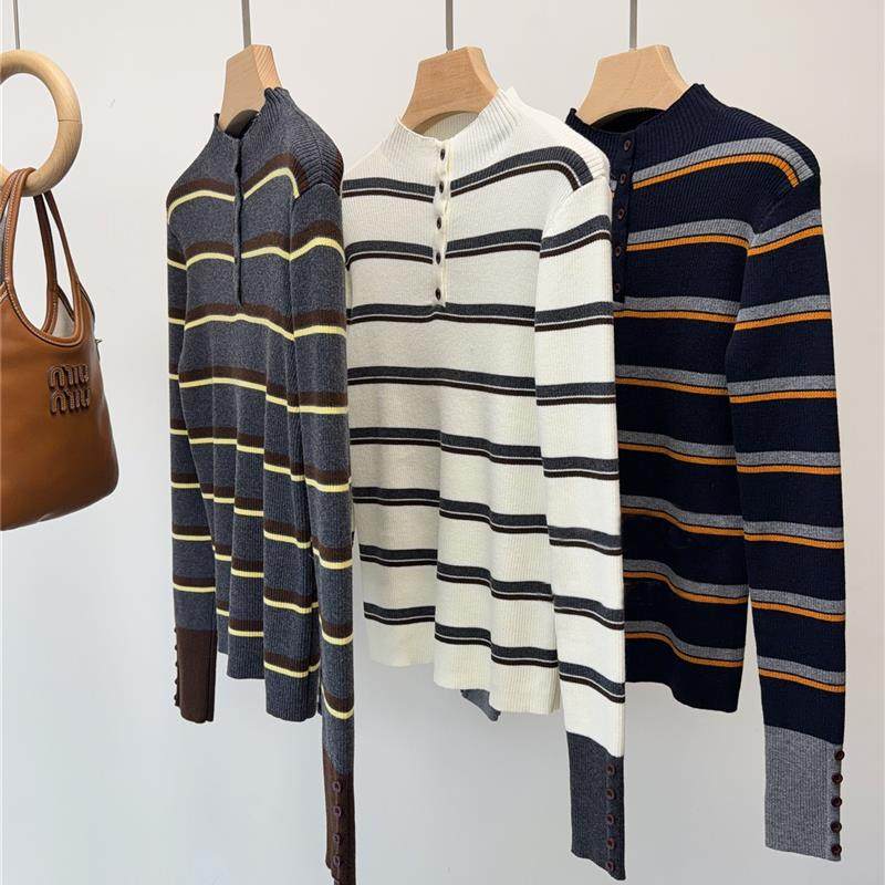 2025秋季新款条纹针织衫女韩系立领半开纽扣撞色显瘦毛衣打底上衣