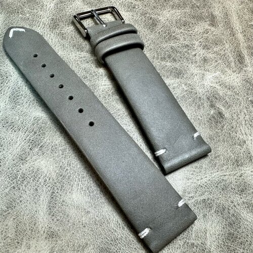 复古浅灰色超薄表带疯马牛皮