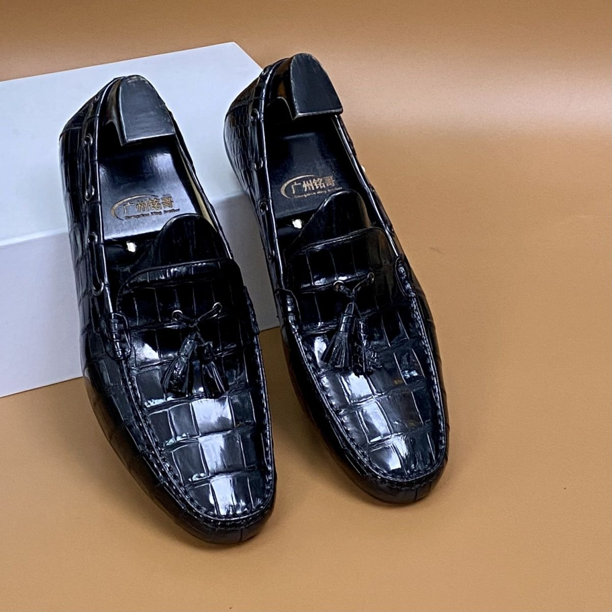 铭哥家高端鳄鱼皮豆豆鞋休闲懒人鞋男鞋时尚真皮透气亮皮皮鞋